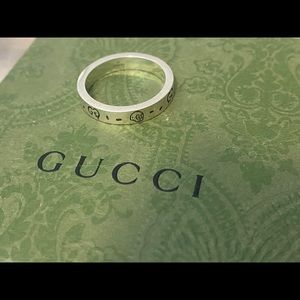 GUCCI ring